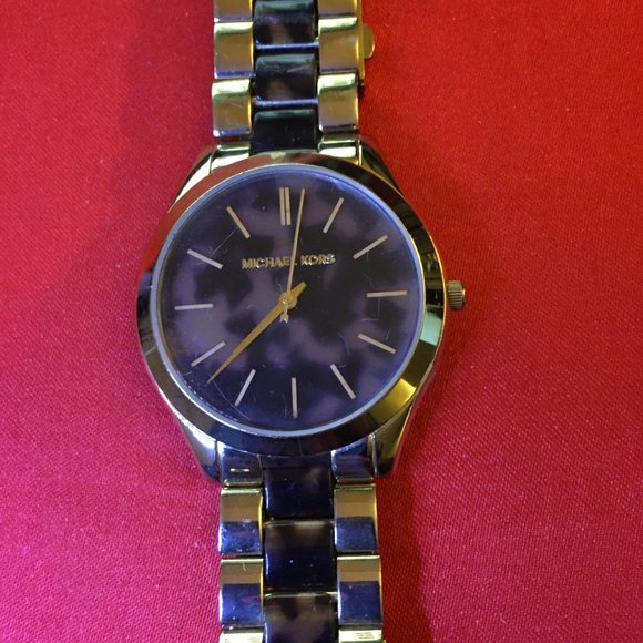 Michael Kors Women's Slim Runway Watch - Picture 4 of 4